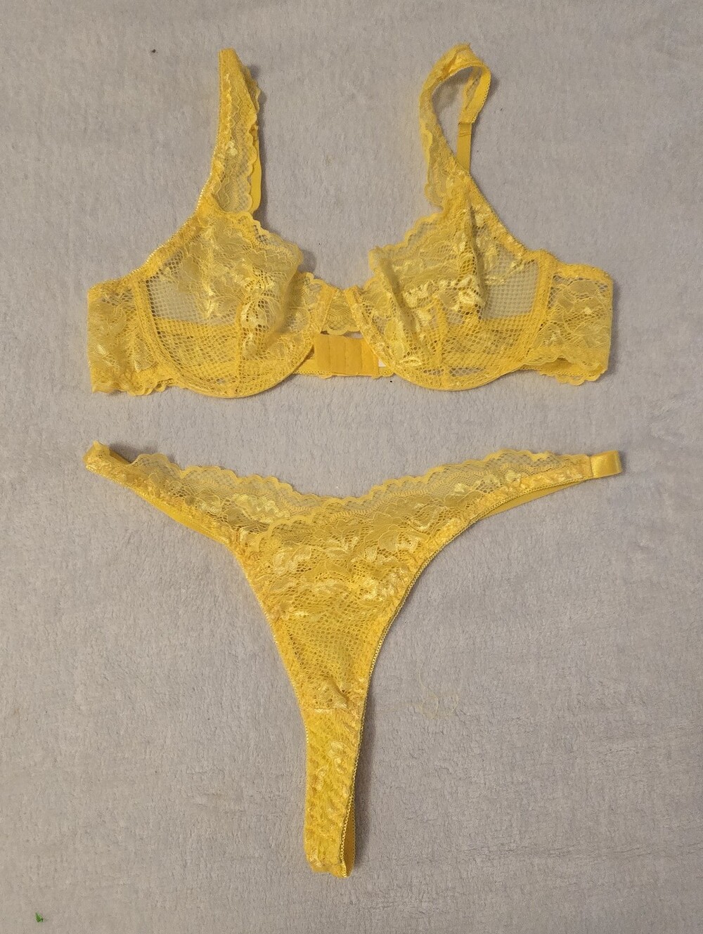 NWOT Yellow Lace Underwire Bra & Thong Set